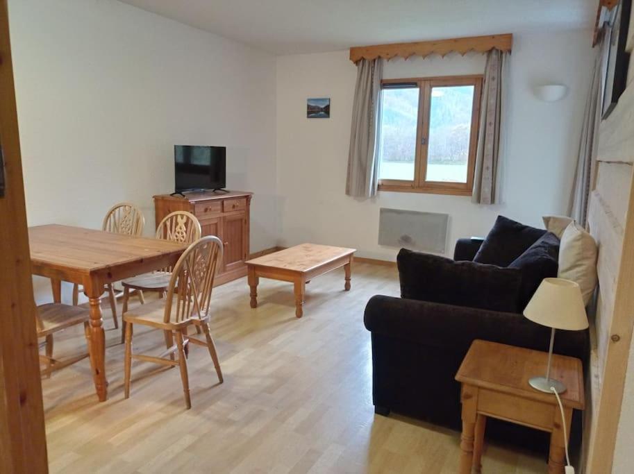 Bel Appartement En Residence Avec Piscines Samoens Bagian luar foto