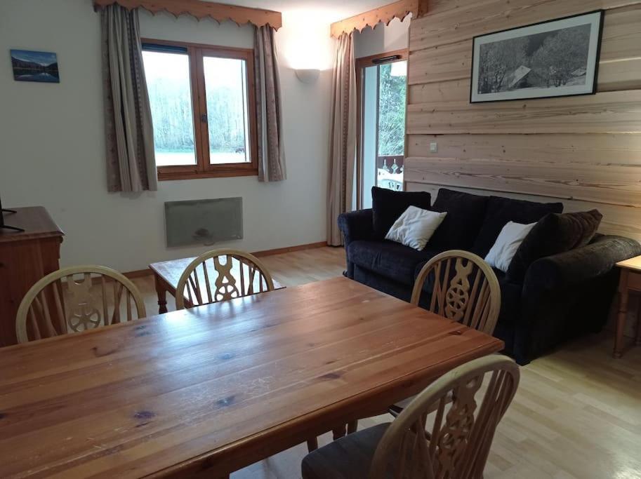 Bel Appartement En Residence Avec Piscines Samoens Bagian luar foto